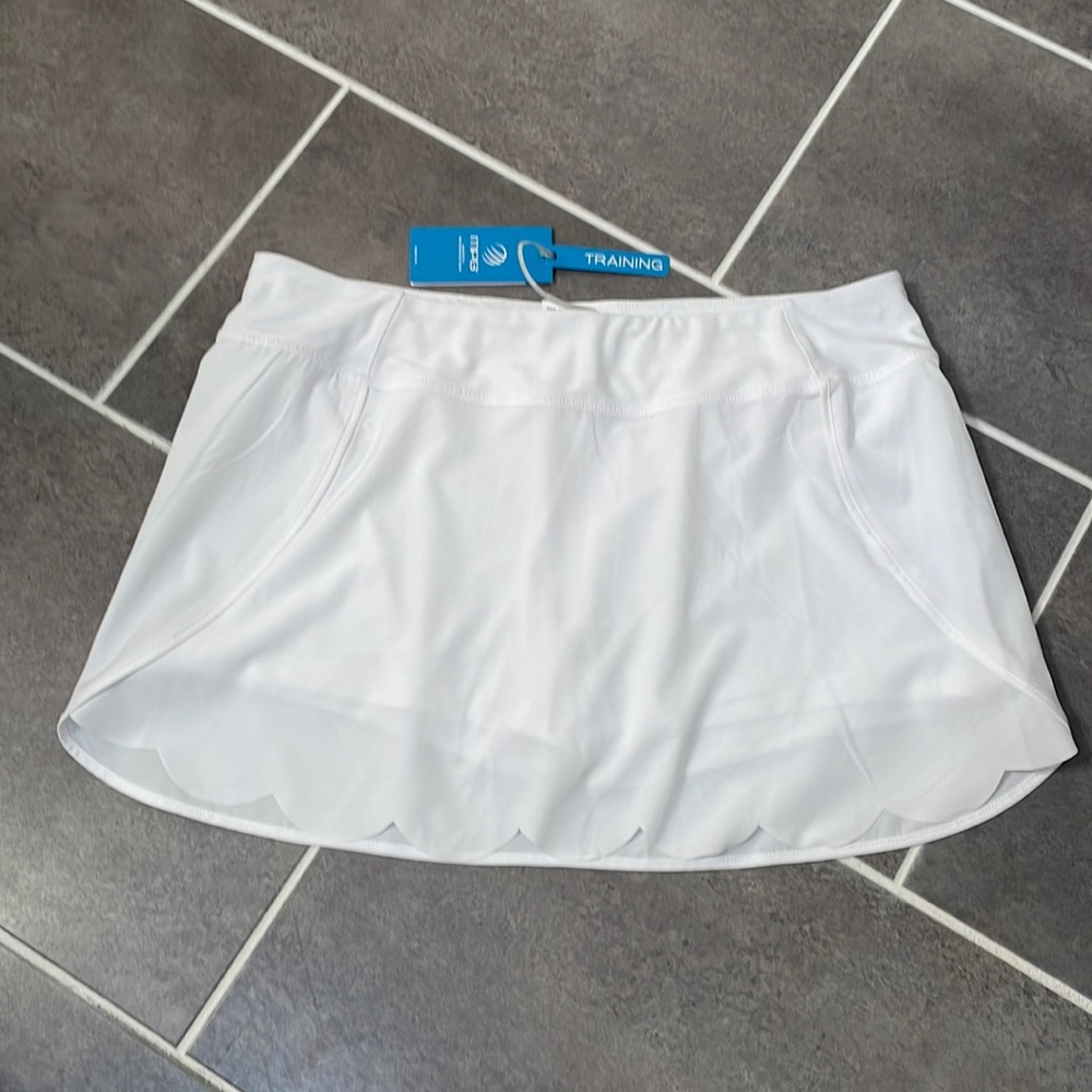 MPG White Scallop Hem Athletic Skort